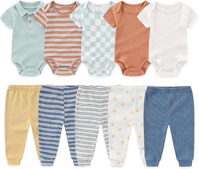 Kiddiezoom Newborn Baby Layette Set 10-Piece by Kiddiezoom