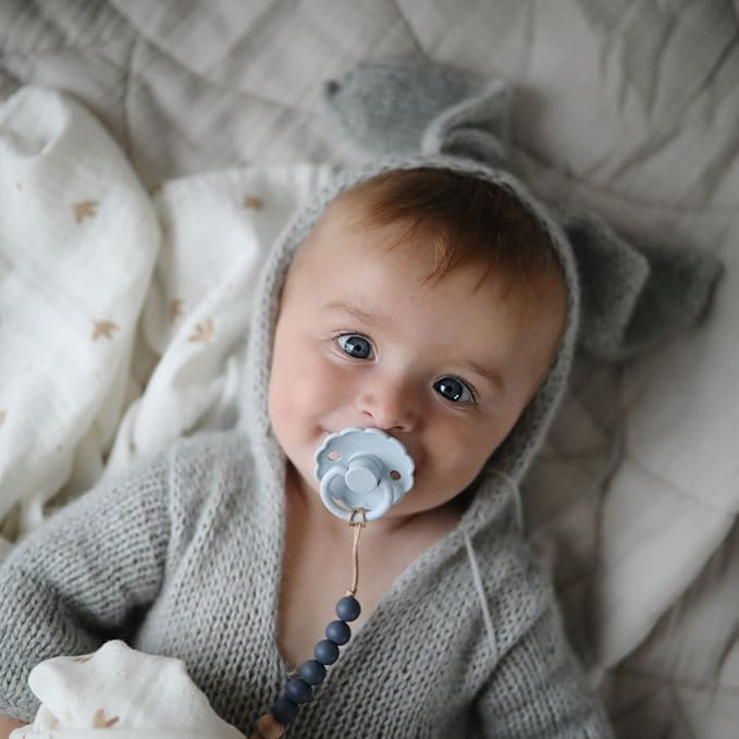 FRIGG Daisy SilkySoft Silicone Baby Pacifier | Made in Denmark | BPA-Free - Image 3