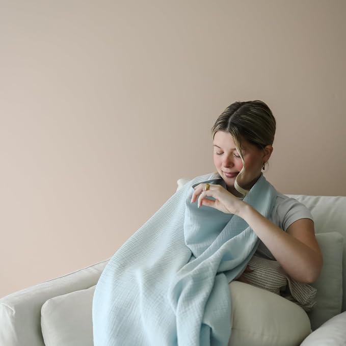 snuggle me® Nursing Cover - Image 5