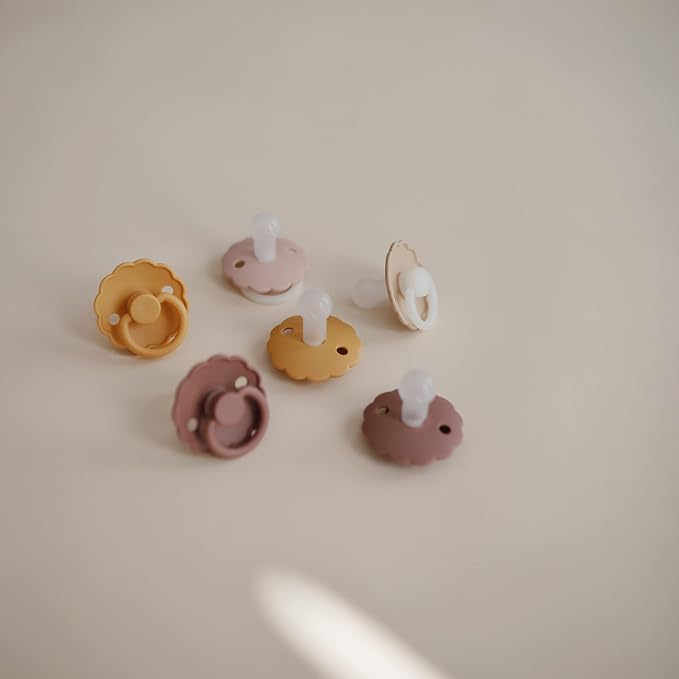 FRIGG Daisy Natural Rubber Baby Pacifier | Made in Denmark | BPA-Free 2-Pack - Image 4