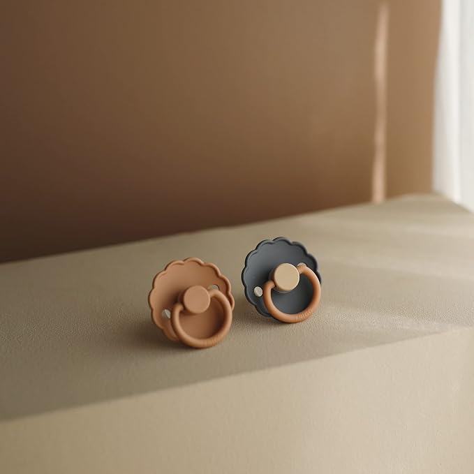 FRIGG Daisy Natural Rubber Baby Pacifier | Made in Denmark | BPA-Free 2-Pack - Image 4