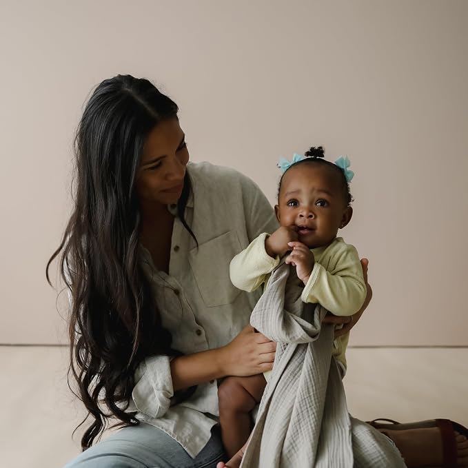snuggle me® Nursing Cover - Image 6