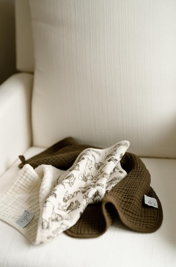 Oilo Burp Cloth 2-Pack Set, Organic Premium Cotton 4-Way Muslin, Luxuriously - Image 4