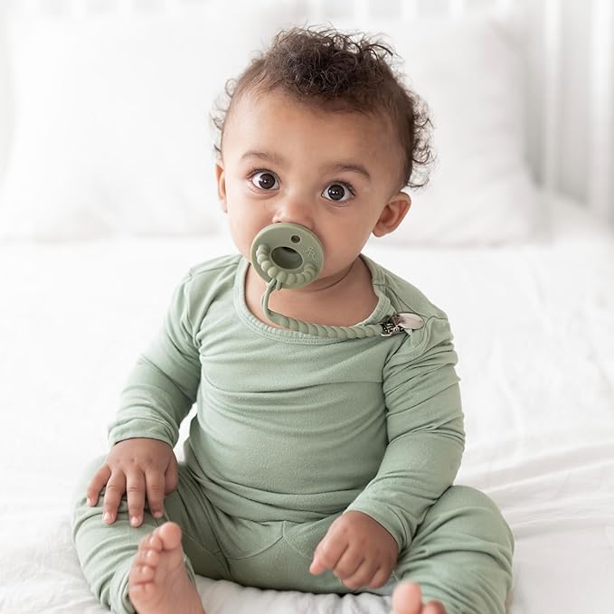 Ryan & Rose Cutie PAT All-in-One Pacifier and Teether Massaging Teething Ring - Image 4