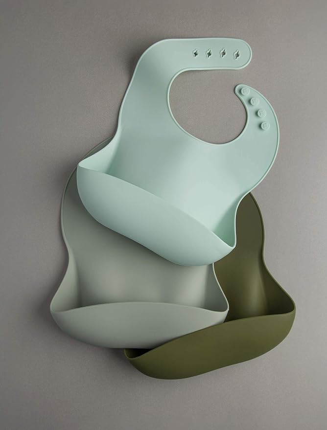 Loulou Lollipop Soft, Waterproof Silicone Feeding Bib - Image 9
