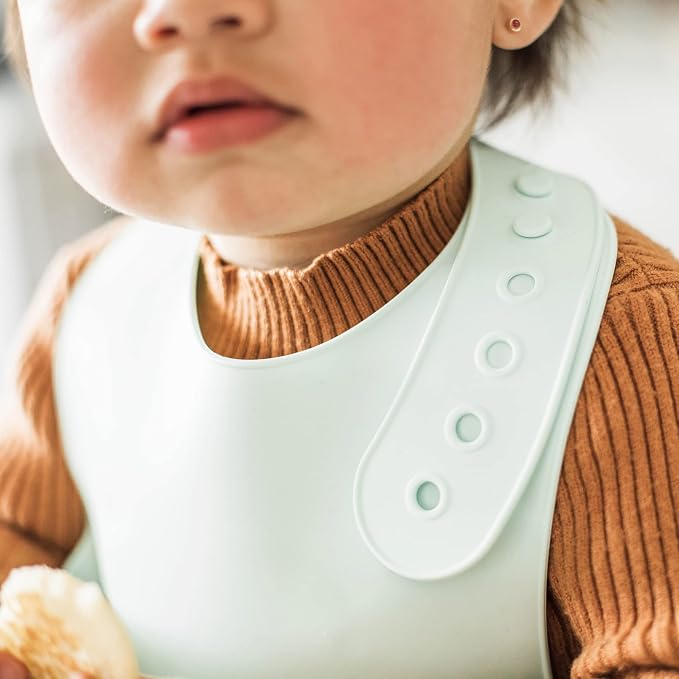 Green Sprouts Unisex Baby Silicone Scoop Bib - Image 5