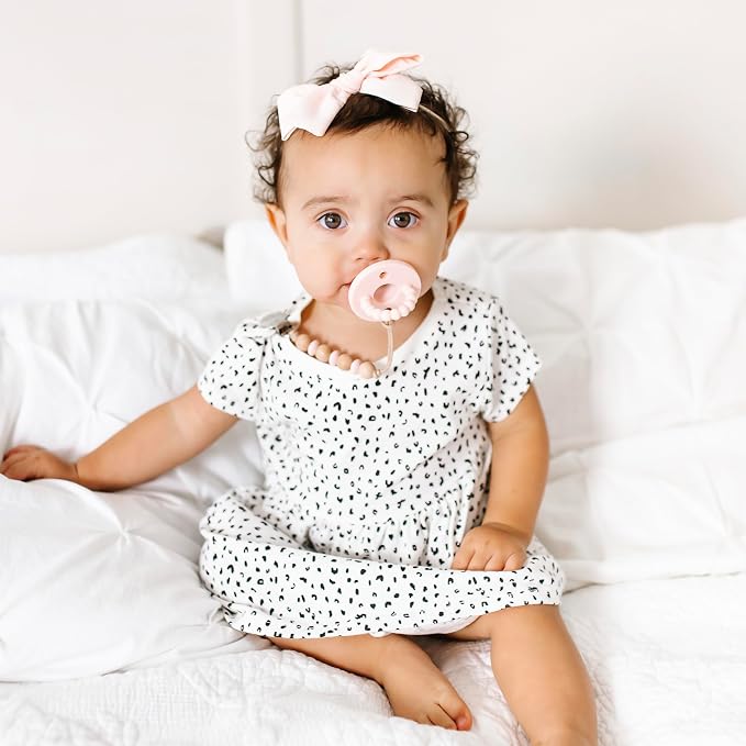 Ryan & Rose Cutie PAT All-in-One Pacifier and Teether Massaging Teething Ring - Image 3