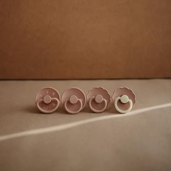 FRIGG Daisy Night Natural Rubber Baby Pacifier | Made in Denmark | BPA-Free - Image 3