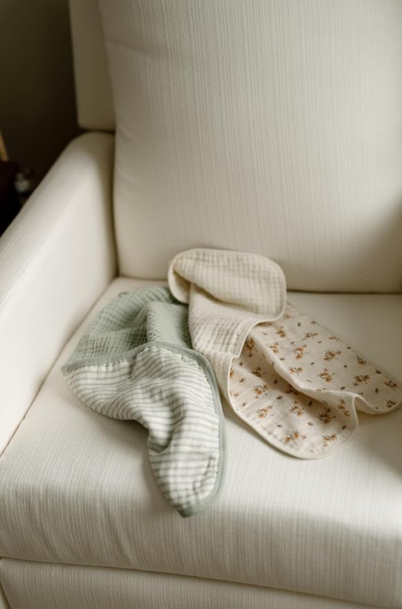 Oilo Burp Cloth 2-Pack Set, Organic Premium Cotton 4-Way Muslin, Luxuriously - Image 2
