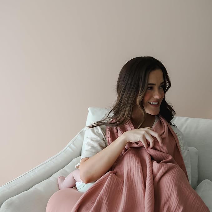 snuggle me® Nursing Cover - Image 5
