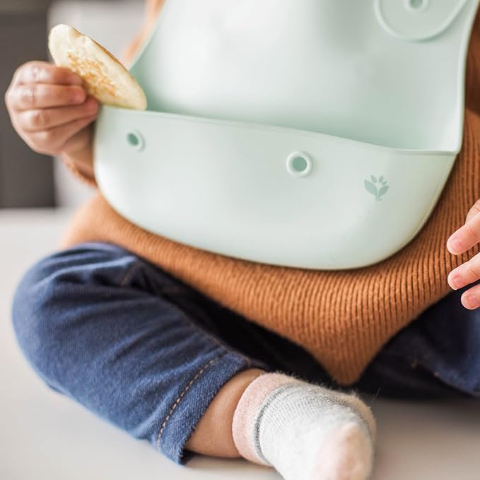 Green Sprouts Unisex Baby Silicone Scoop Bib - Image 4