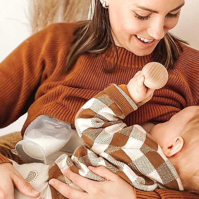 haakaa Manual Breast Pump 5oz/150ml & Silicone Colostrum Collector Kit - Image 2