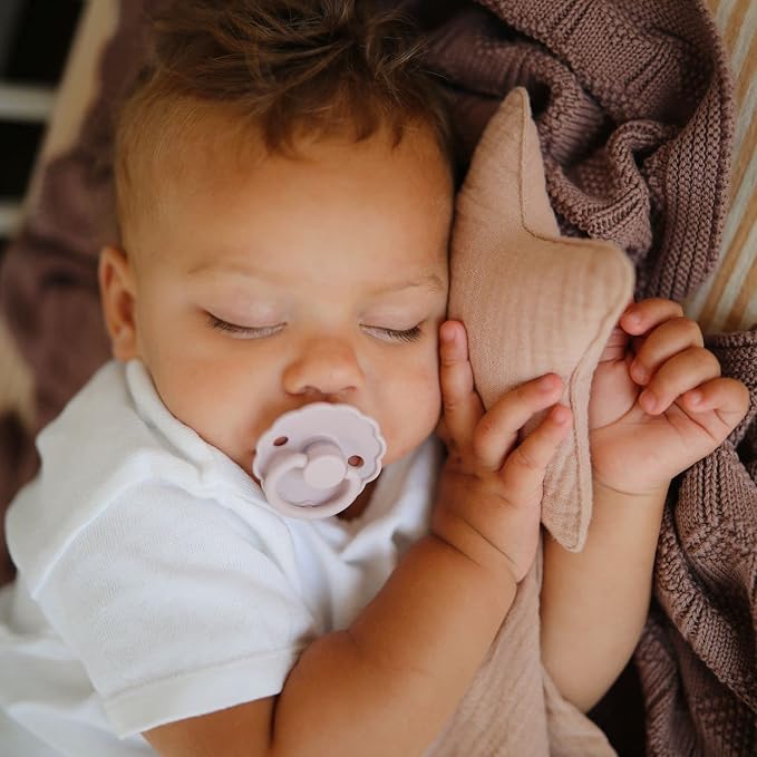 FRIGG Daisy SilkySoft Silicone Baby Pacifier | Made in Denmark | BPA-Free - Image 5