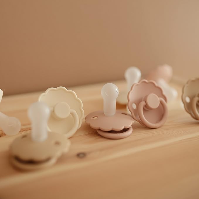 FRIGG Daisy SilkySoft Silicone Baby Pacifier | Made in Denmark | BPA-Free - Image 4