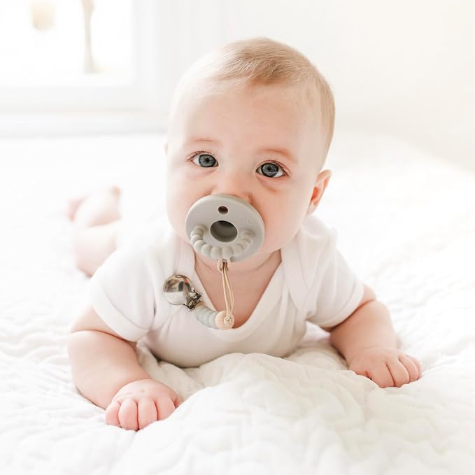 Ryan & Rose Cutie PAT All-in-One Pacifier and Teether Massaging Teething Ring - Image 6