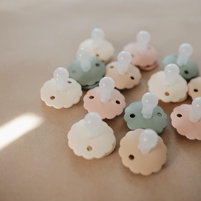 FRIGG Daisy SilkySoft Silicone Baby Pacifier | Made in Denmark | BPA-Free - Image 4