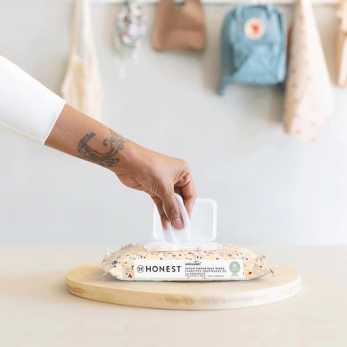 The Honest Company Clean Conscious Multi-Use Wipes Hypoallergenic and Unscented - Image 2