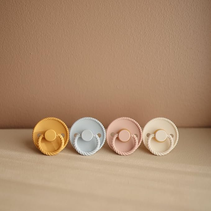 FRIGG Rope Natural Rubber Baby Pacifier | Made in Denmark | BPA-Free - Image 2