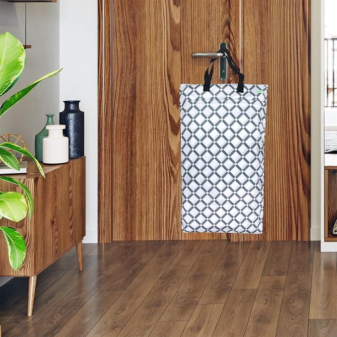 wegreeco Reusable Hanging Wet Dry Cloth Diaper Bag - Image 6