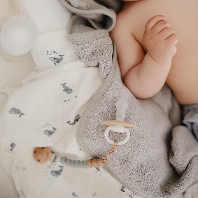 FRIGG Daisy Night SilkySoft Silicone Baby Pacifier | Made in Denmark | BPA-Free - Image 5