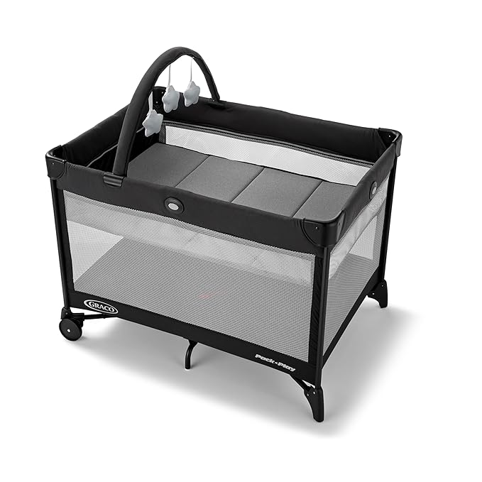 Graco On The Go Zip Pack ‘n Play Playard, Folding Playpen by Graco