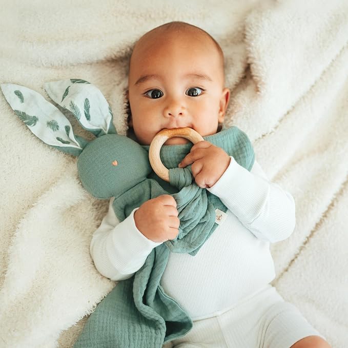 Mikito Organic Cotton Newborn Gift Box, Unisex Baby Gifts Including Muslin - Image 2