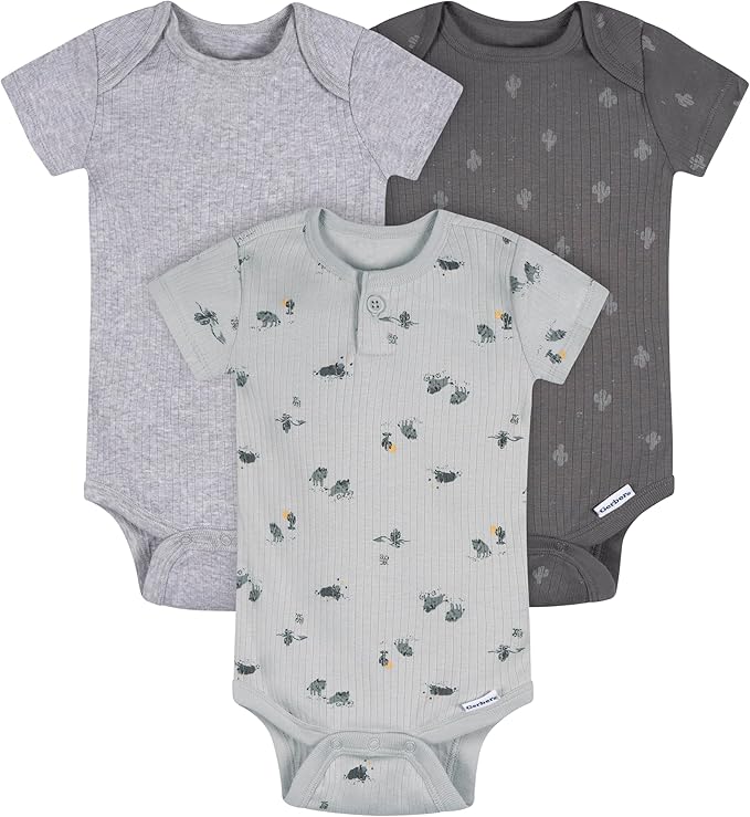 Gerber unisex-baby 9-piece Baby Gift Set - Image 3