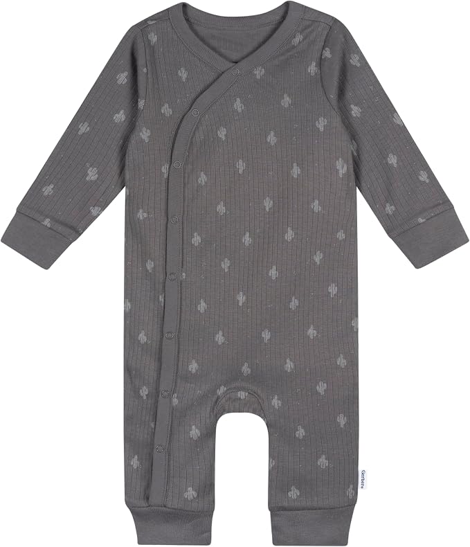 Gerber unisex-baby 9-piece Baby Gift Set - Image 2