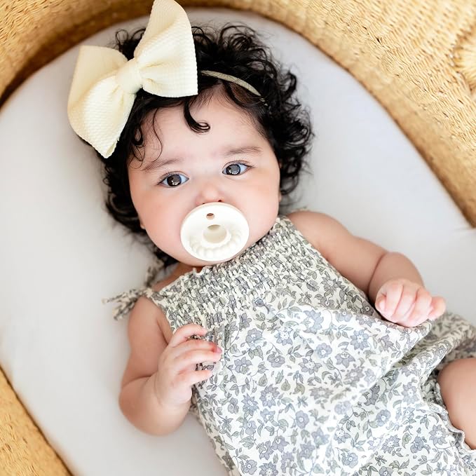 Ryan & Rose Cutie PAT All-in-One Pacifier and Teether Massaging Teething Ring - Image 6