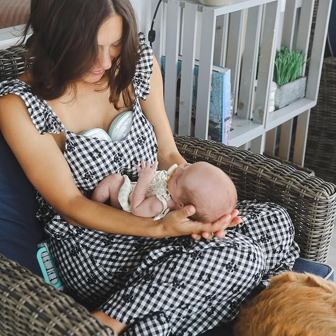 Willow - Go Double Hands Free Breast Pump w/Milk Bags and Glass Milk Pitcher - Image 2
