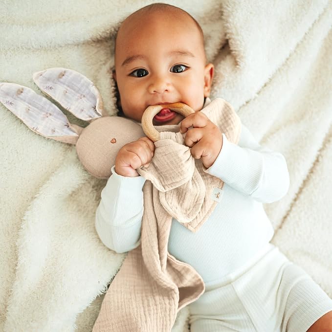 Mikito Organic Cotton Newborn Gift Box, Unisex Baby Gift Set incl. Muslin Lovey - Image 2