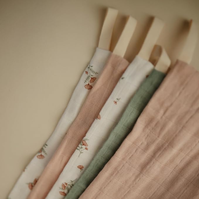 mushie Muslin Organic Cotton Washcloths 5-Pack | Soft Wipes - Image 7