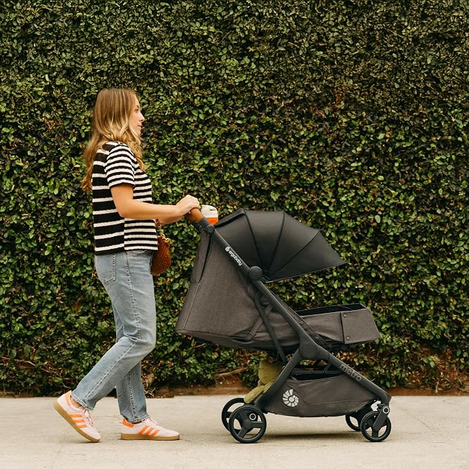 Ergobaby Metro 3 Deluxe Baby Stroller - Image 2